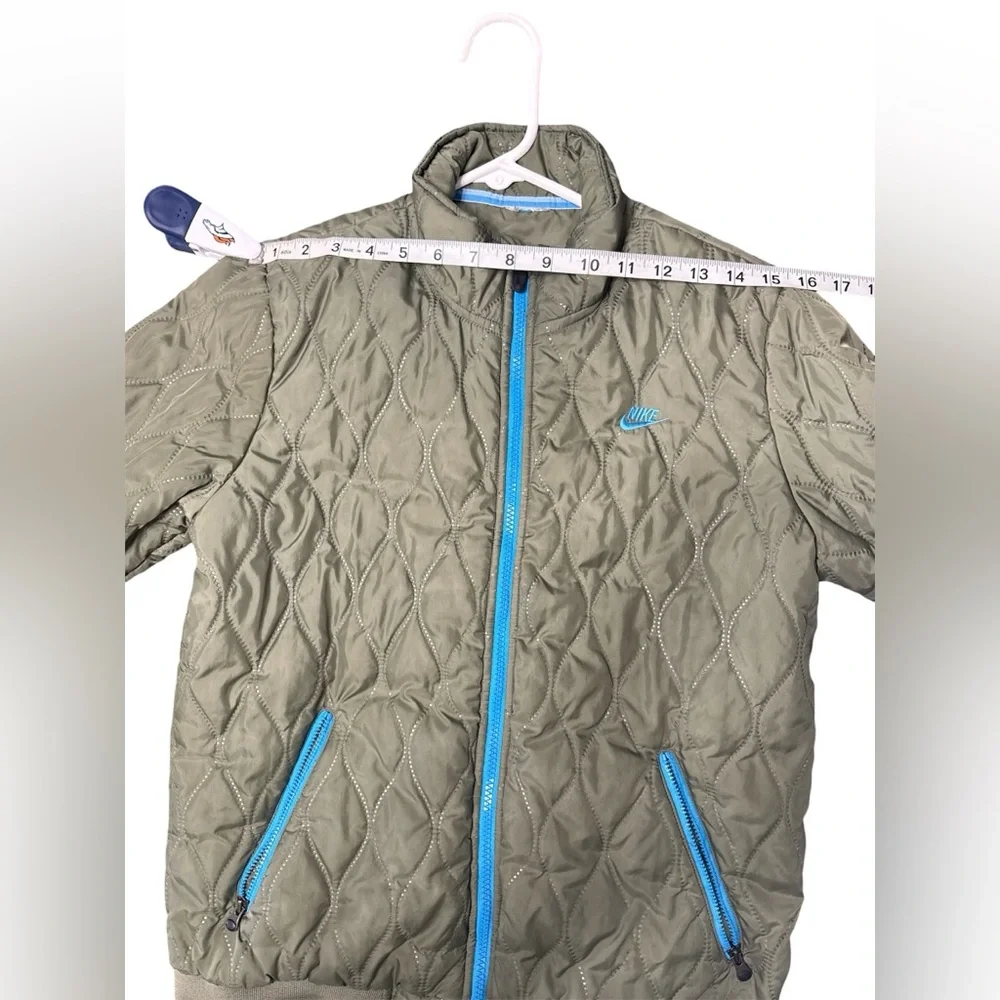 Nike Women's Olive and Blue Quilted Bomber Jacket sz: Medium - Picture 4 of 8